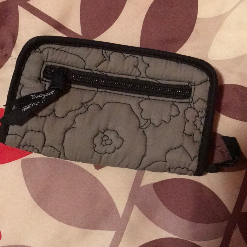 Small Thirty One wallet